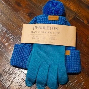 Pendleton Hat and Glove Set